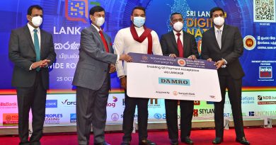 Sampath Bank Joins Hands with Damro in Support of CBSL’s Nationwide LANKAQR Rollout